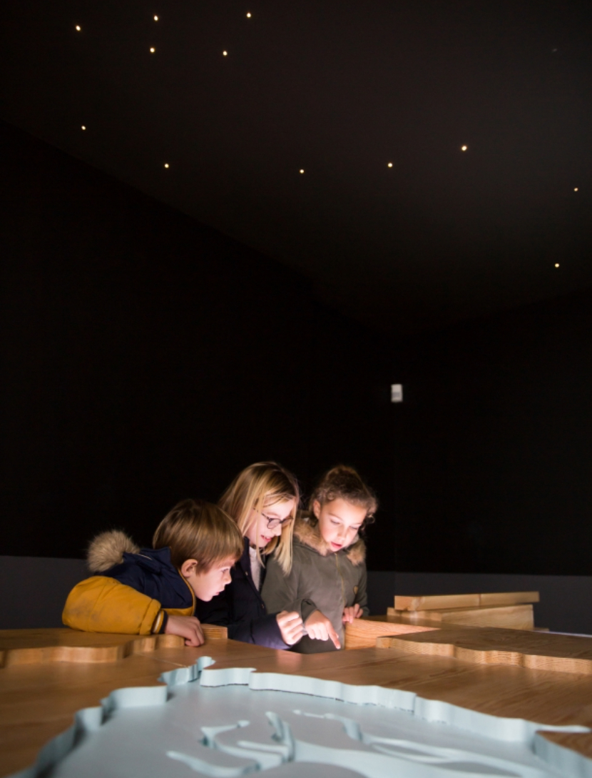 Salle d'exposition du phare du Cap Ferret.