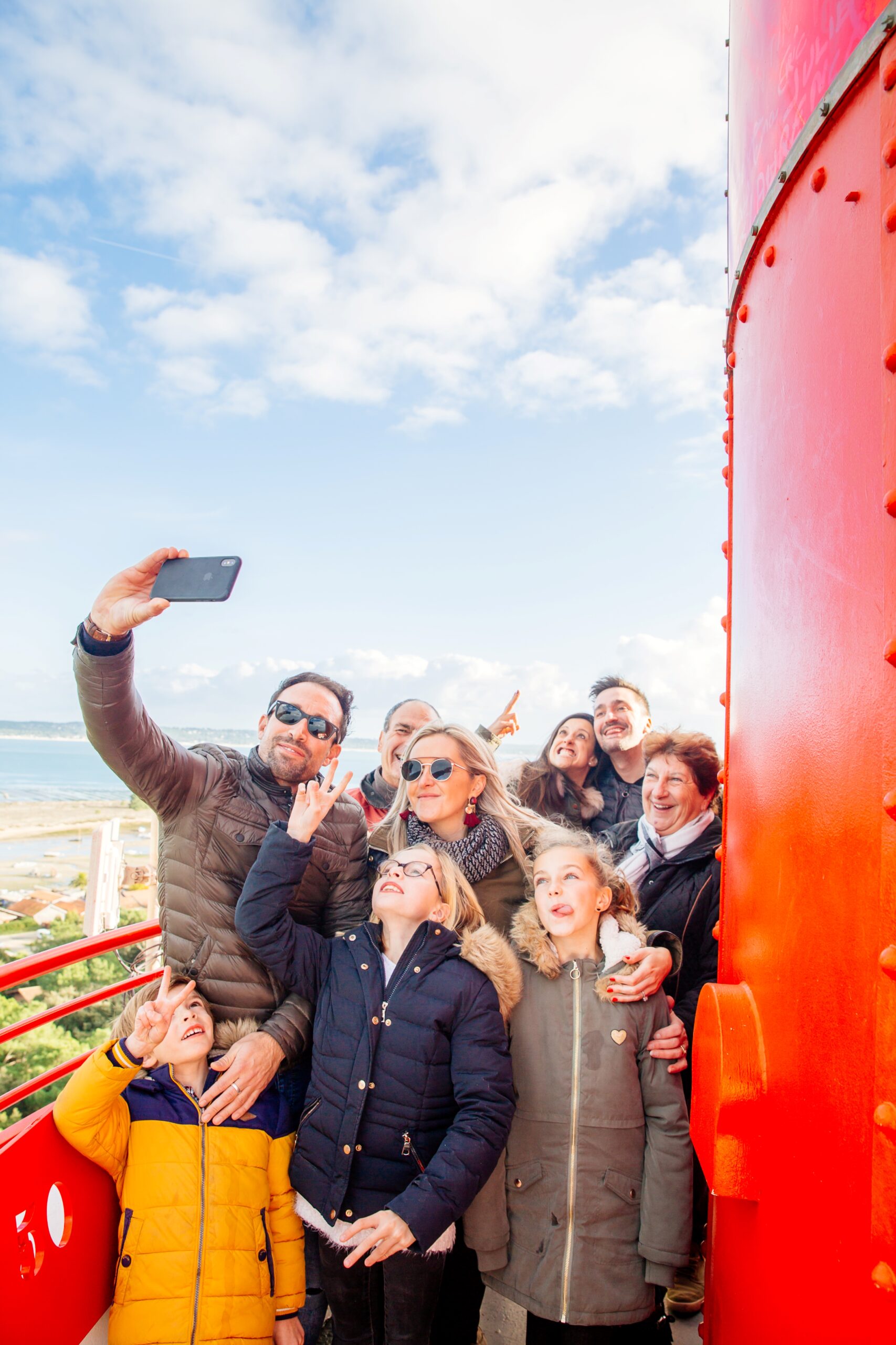 Photo de groupe en haut du phare du Cap Ferret.
