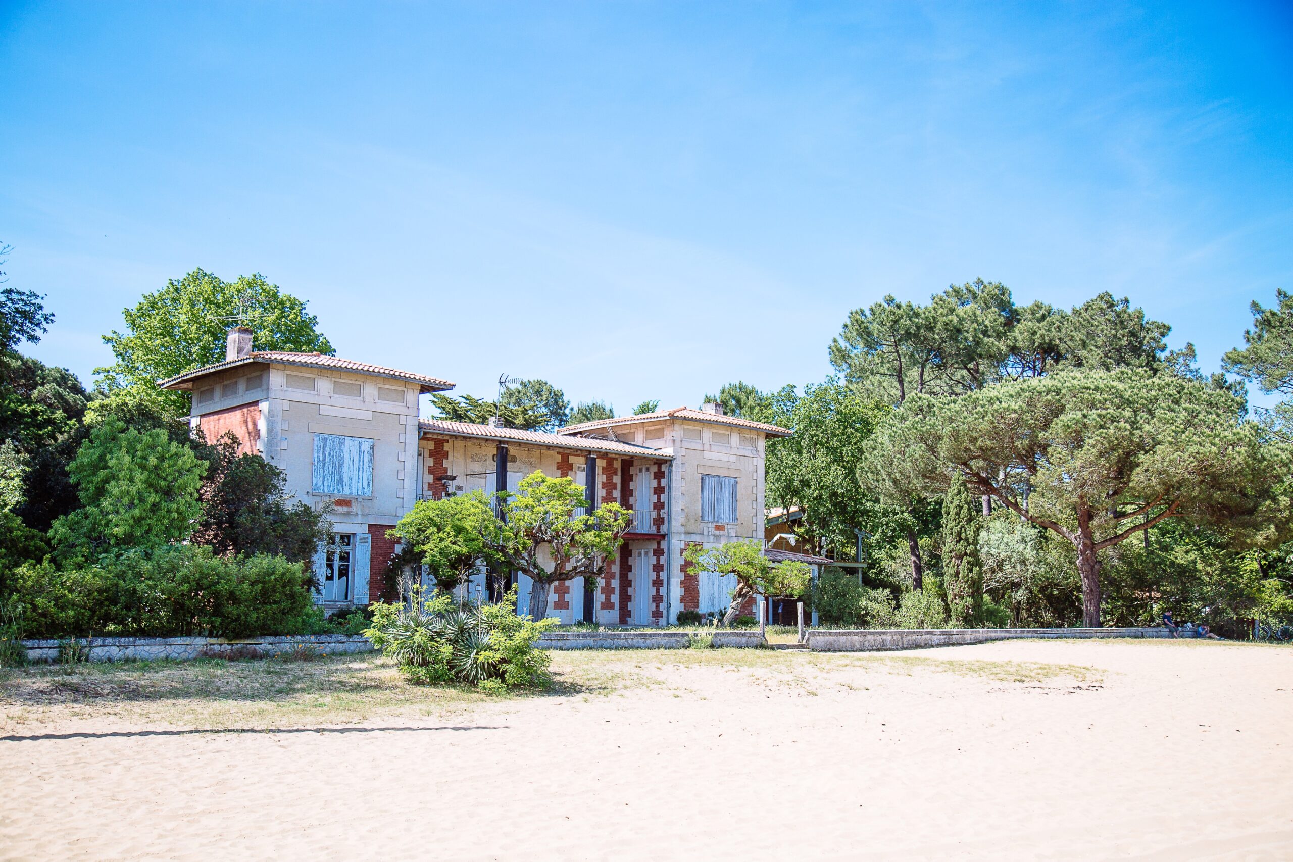 Villa à Grand Piquey avec une vue direct de la plage. 
