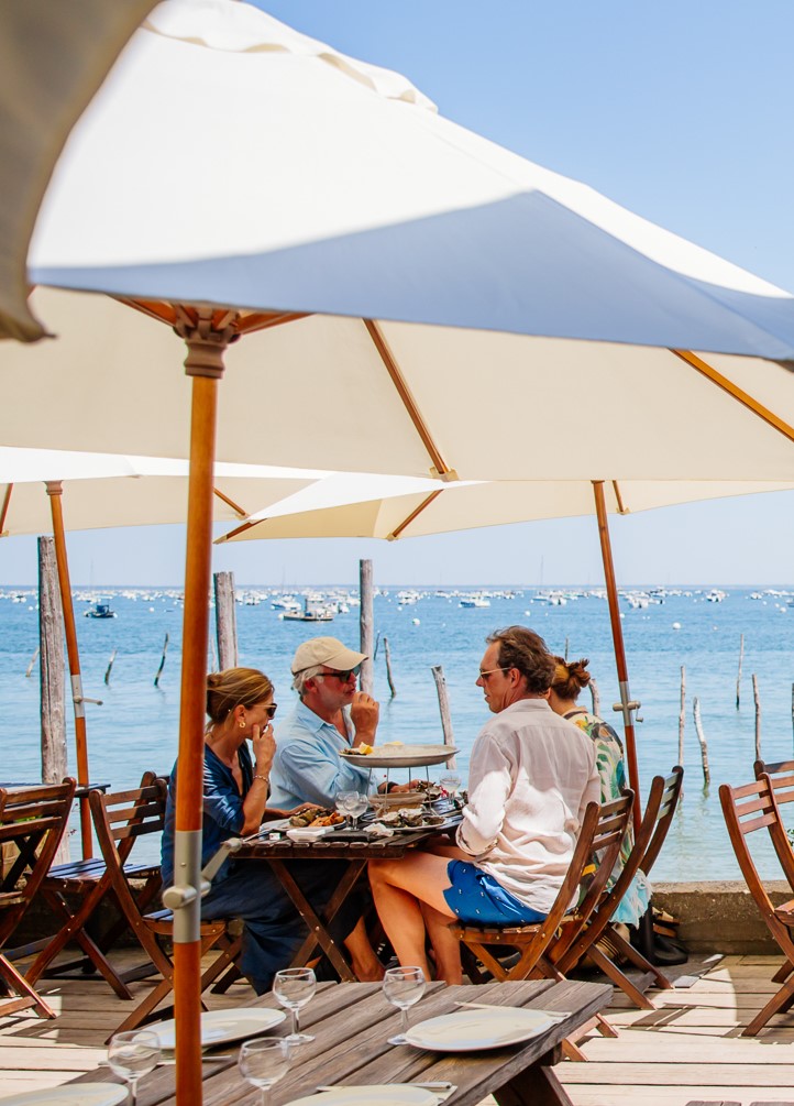 profiter sur la terrasse d'un restaurent