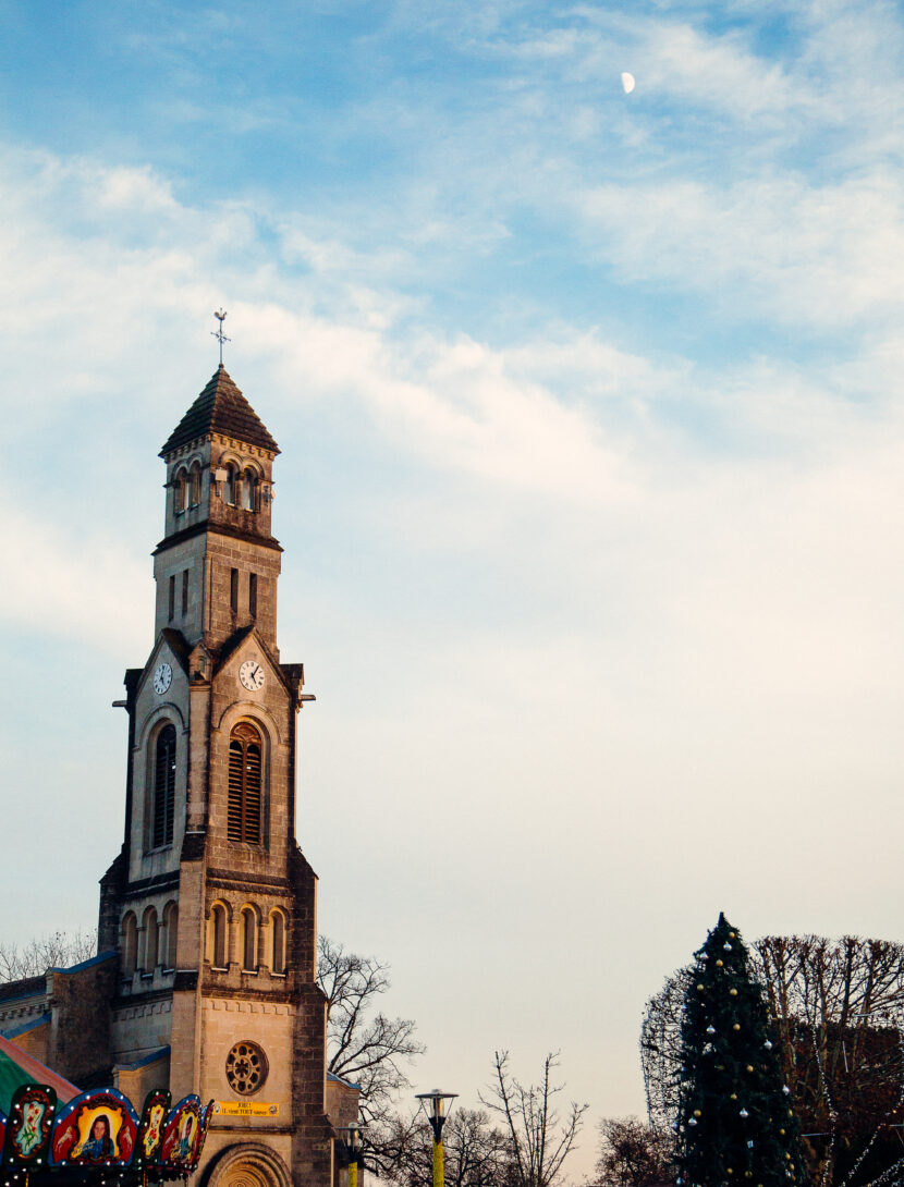 L'église de Lège pendant l'hiver.