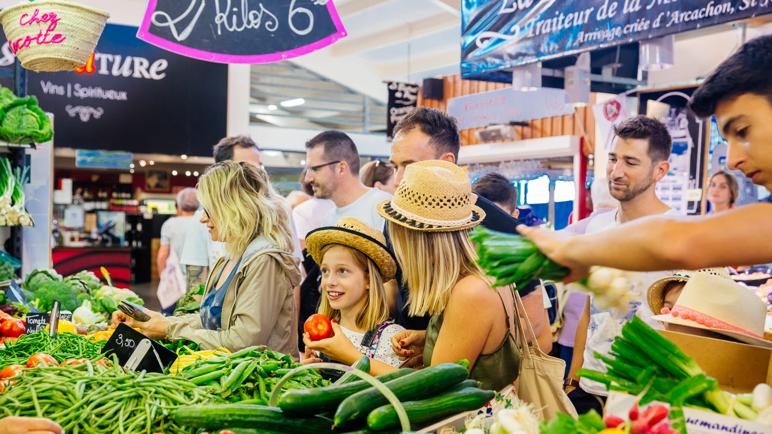 Une famille au marché