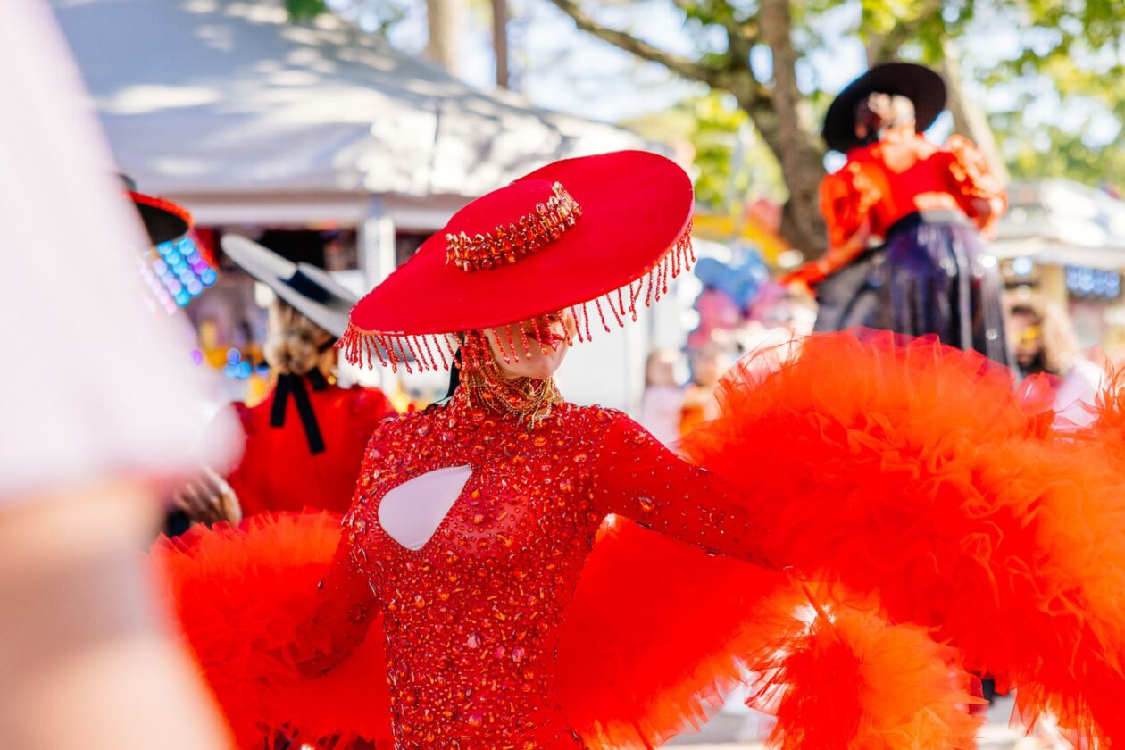 Les danseurs de la Fête de la Presqu'île sont éblouissants !
