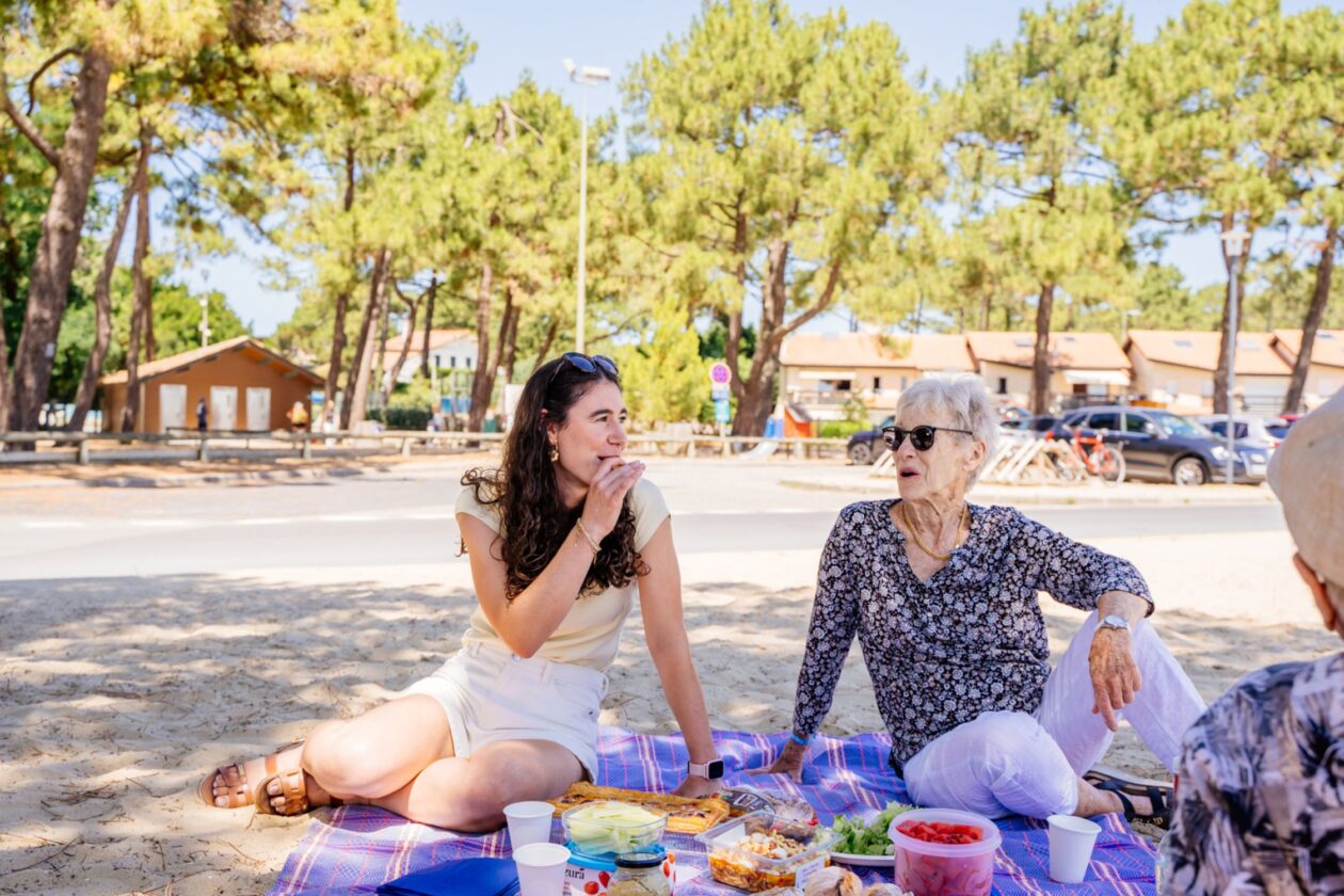 On pique-nique sur la plage du Mimbeau !